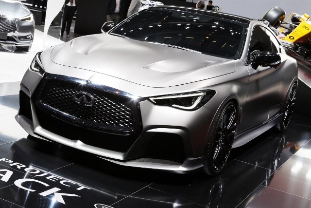 Infiniti Q60 Project Black S Project Black S został opracowany wraz z Renault Sport Formula One Team przy wykorzystaniu rozwiązań z Formuły 1. Miłośnicy motoryzacji w Polsce będą mogli zobaczyć auto na żywo w kwietniu podczas Poznań Motor Show.Fot. Newspress.pl