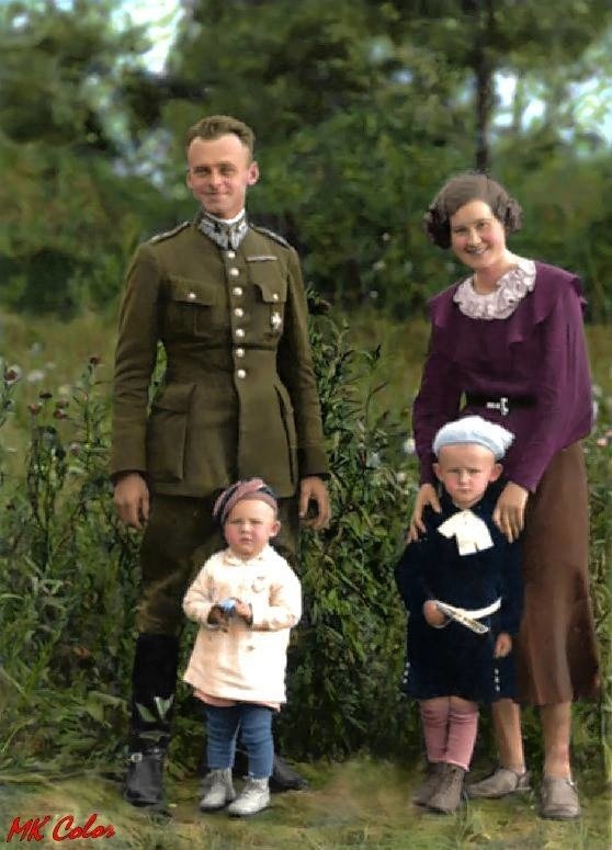 Witold Pilecki z żoną i dziećmi, Ostrów Mazowiecka, 1934 r....
