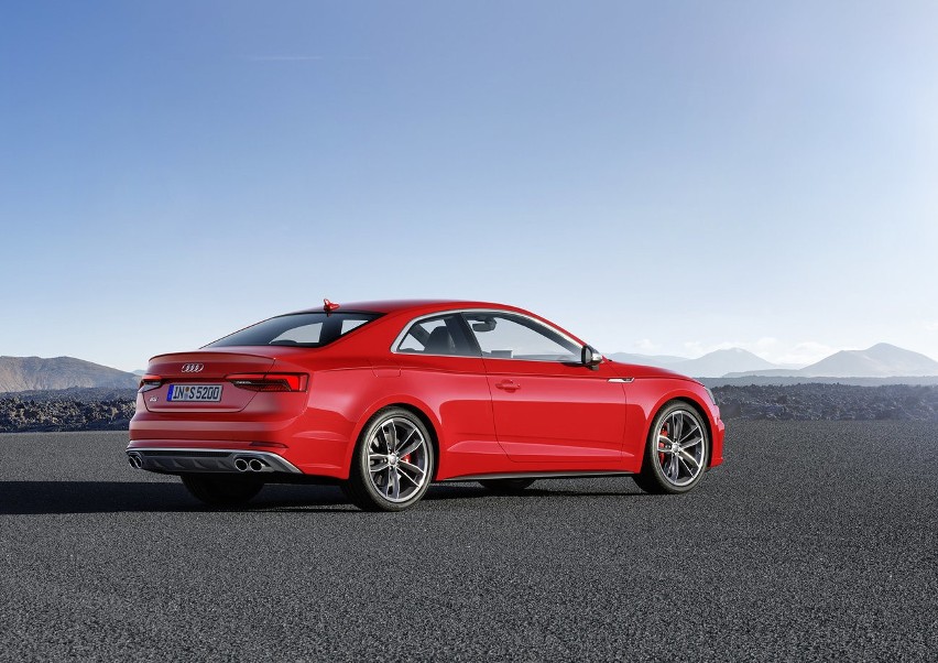 Audi S5 Coupe...