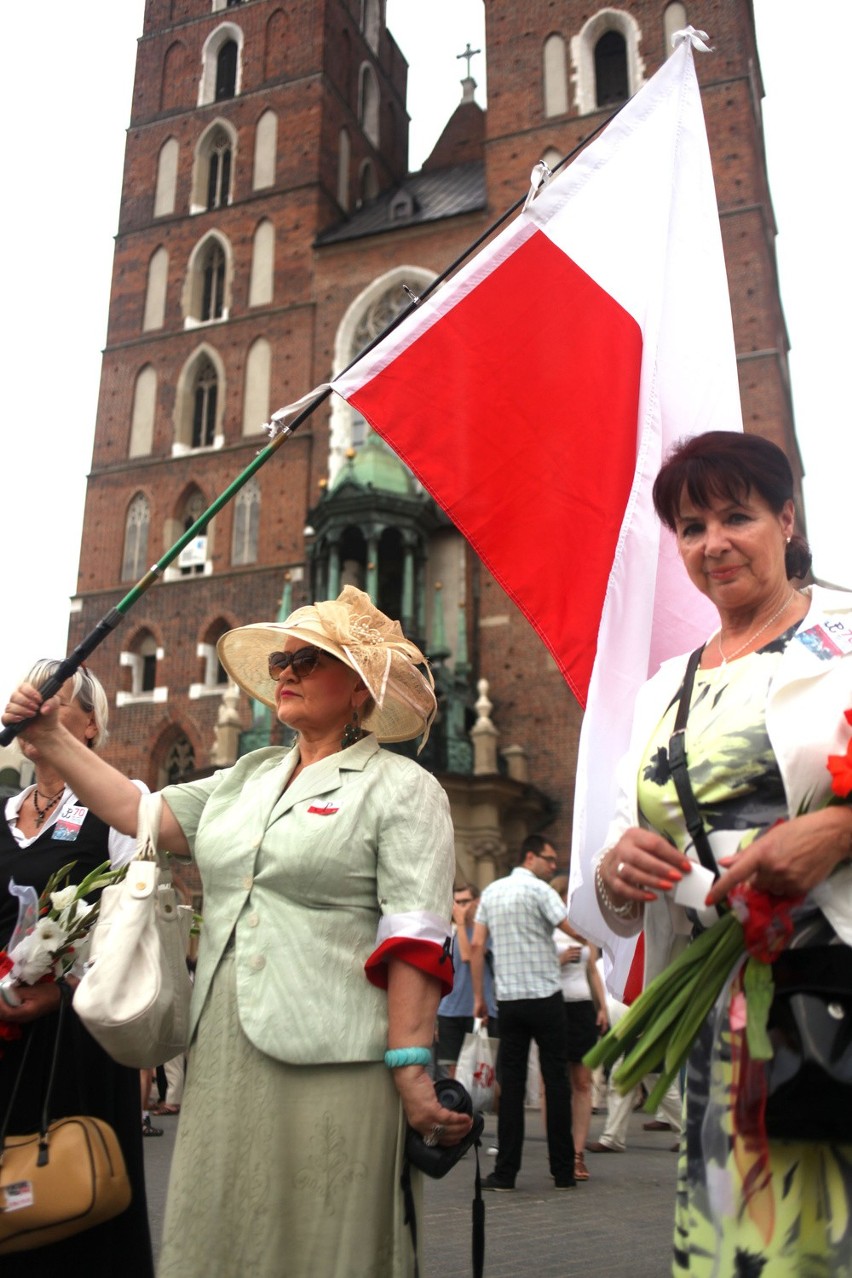 Krakowianie uczcili rocznicę wybuchu Powstania Warszawskiego [ZDJĘCIA]