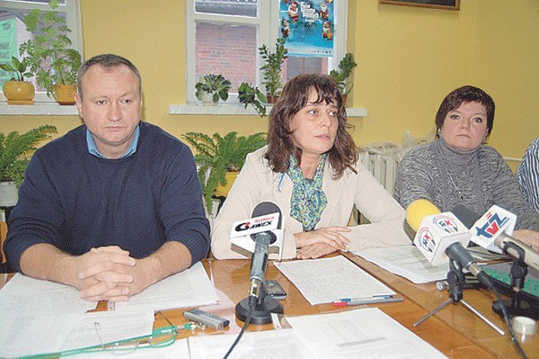 Władze Stowarzyszenia Terra. W środku Joanna Pawłowicz. 