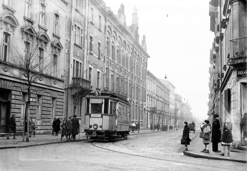 Tramwaje przed 1945 rokiem w Krakowie, nie uwierzysz, gdzie kiedyś były szyny [GALERIA]