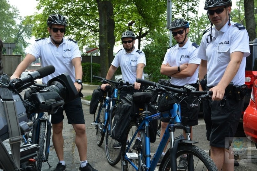 Policjanci na rowerach wyjechali na ulice Opola i Kędzierzyna-Koźla, ale będzie ich moża spotkać też w innych opolskich miejscowościach