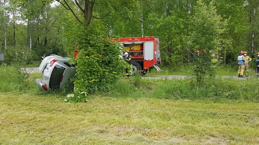 Wypadek w Choromanach 5.06.2020. Cztery osoby w szpitalu. Zdjęcia