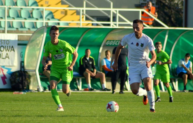 Stal Stalowa Wola pokonała w Boguchwale Rozwój Katowice 4:0. Bramki dla Stali strzelali Mroziński, Łętocha, Dziubiński i Kitliński.