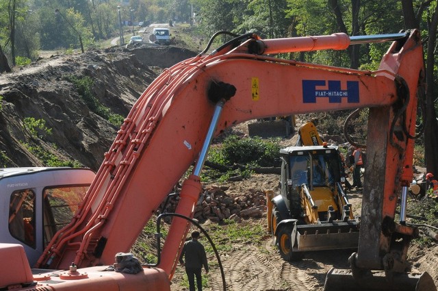 Remont i blokada ulicy Spornej zakończy się w sierpniu 2010 roku, dwa miesiące wcześniej niż zakładano