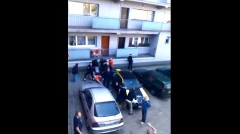 Policja najpierw bezprawnie zatrzymała mężczyznę, a później...