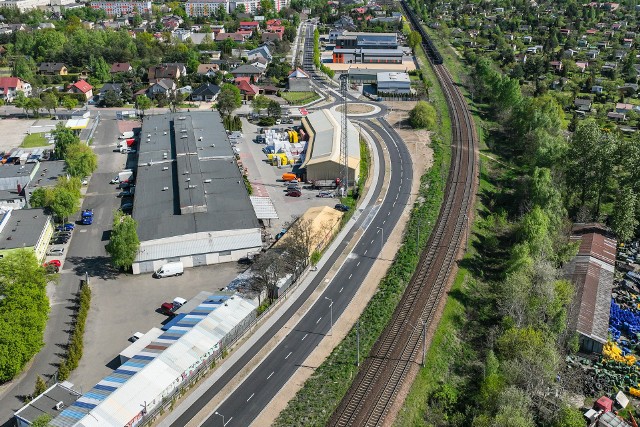 Rozbudowa ulicy Jesiennej w Częstochowie dobiegła już niemal końca. Obecnie trwają odbiory techniczne