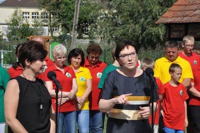 - Naprawdę w Wołczynie świadkowie przepraszają bandytów? - dopytywała zaszokowana premier Ewa Kopacz. - Zajmę się tą sprawą osobiście.