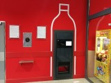 Kaufland w Toruniu płaci bonami za szklane butelki. Jakie opakowania i za ile możemy tam oddać?