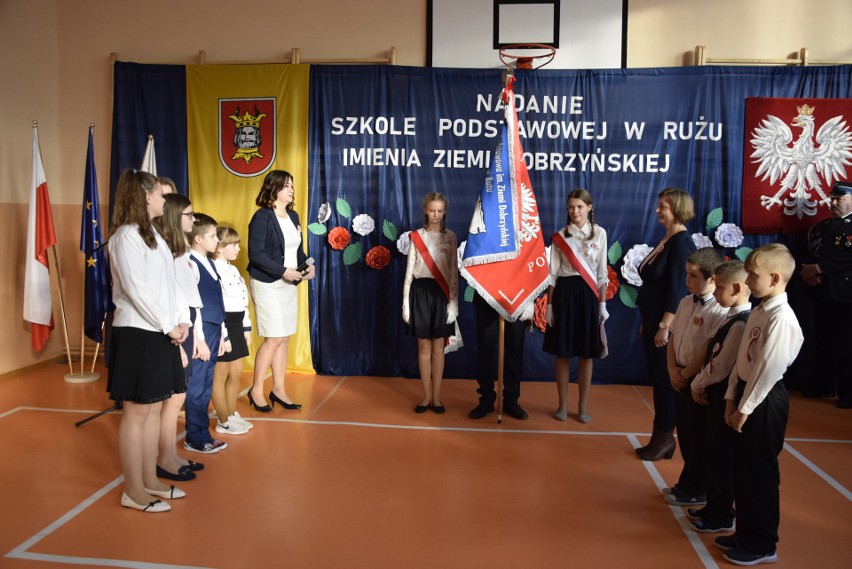 Nadanie imienia i sztandaru dla Szkoły Podstawowej w Rużu