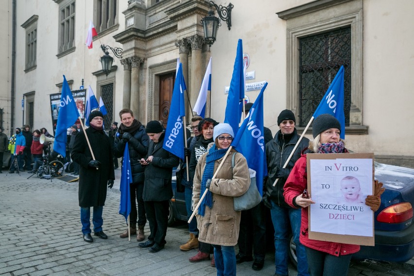 Kraków. Pary starające się  o dziecko nie dostaną pomocy od miasta [ZDJĘCIA]