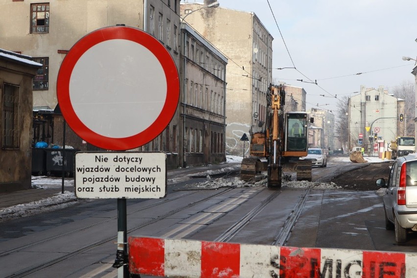 Ruszył remont ulicy Wojska Polskiego. Już zrywana jest stara nawierzchnia ZDJĘCIA