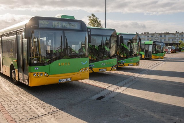 Jak zachować się, kiedy znajdziemy cudzą rzecz w tramwaju lub autobusie? Motorniczy czy kierowca nie ma obowiązku przyjmowania zgub.