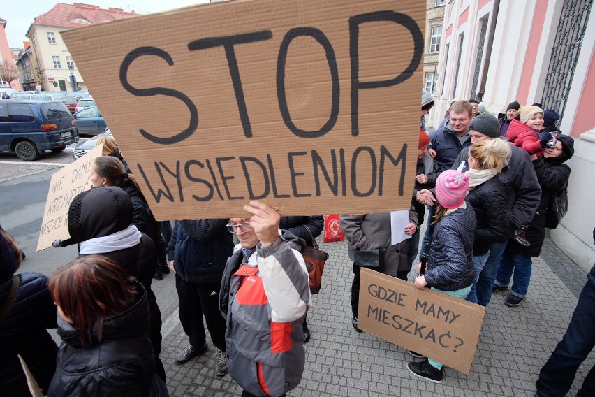 W styczniu działkowcy protestowali przed poznańskim Urzędem...