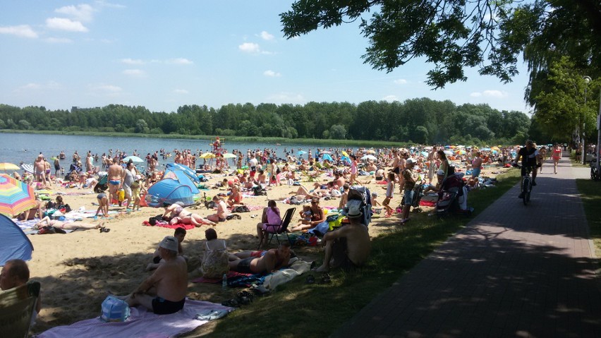 Dąbrowa Górnicza: Na plaży nad Pogorią III prawdziwe tłumy ZDJĘCIA