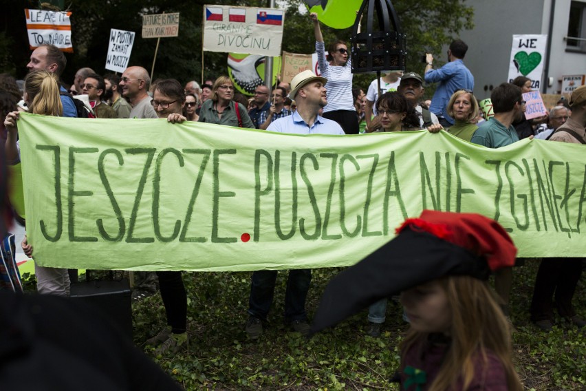 Sesja UNESCO odbyła się w cieniu protestów