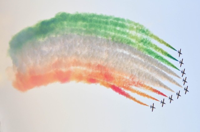 Publiczności bardzo podobała się efektowny pokaz w wykonaniu "Frecce Tricolori&#8221;.