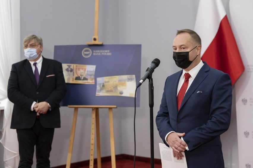 Wojewoda kujawsko-pomorski zaprezentował nową monetę z Lechem Kaczyńskim [zdjęcia]