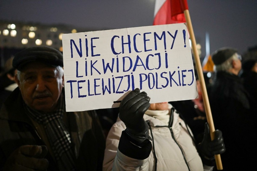 Warszawa, 14.12.2023, wiec poparcia tvp, fot. aleksy...