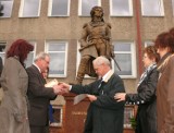 Rocznica odsłonięcia pomnika Tadeusza Kościuszki przy szkole budowlanej w Stalowej Woli 
