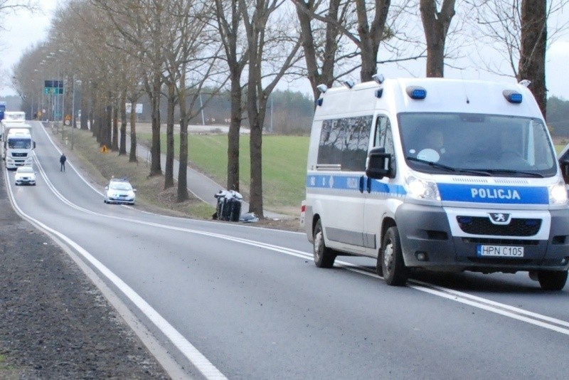 Tragedia na drodze koło Człuchowa. Pasażerka toyoty zmarła [zdjęcia]