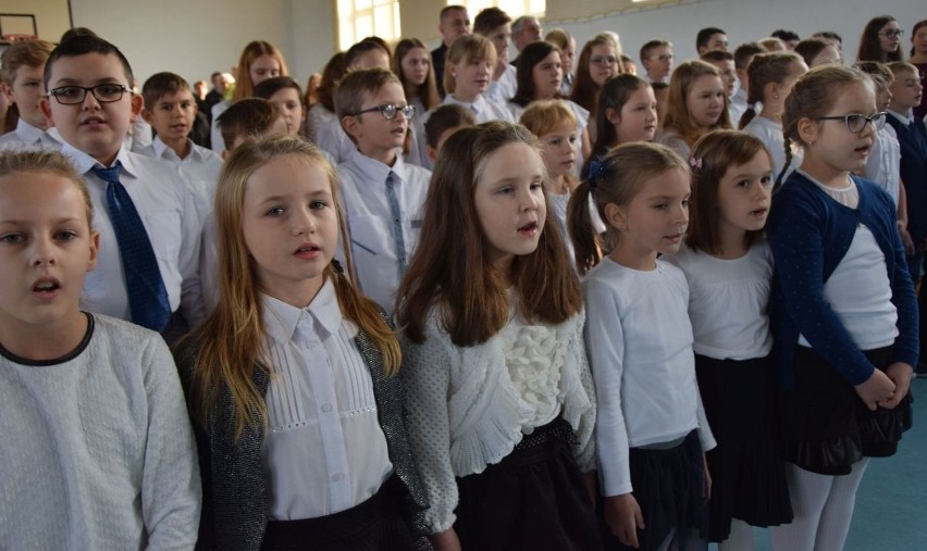 Wielkie święto w Bebelnie. Przy 80-letniej szkole otworzyli nowoczesne boisko