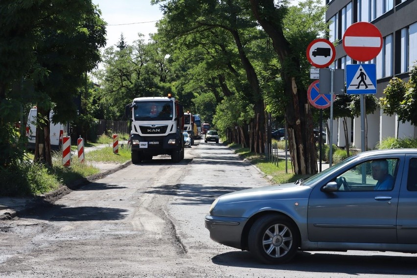 Retkinia: Dwie ważne ulice idą do remontu. Które? Ponad 3 km nowej, gładkiej nawierzchni