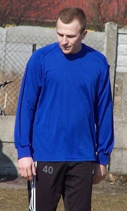 Adrian Gębalski zdobył jedną z bramek dla Wisły Sandomierz w meczu kontrolnym z Pogonią Staszów.