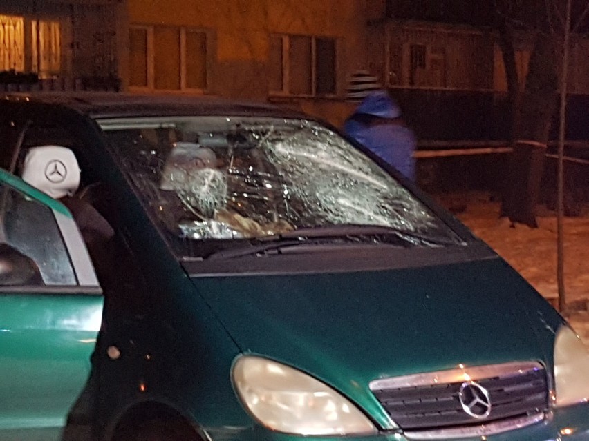Bójka kiboli na Lutomierskiej w Łodzi. Trzy osoby w szpitalu