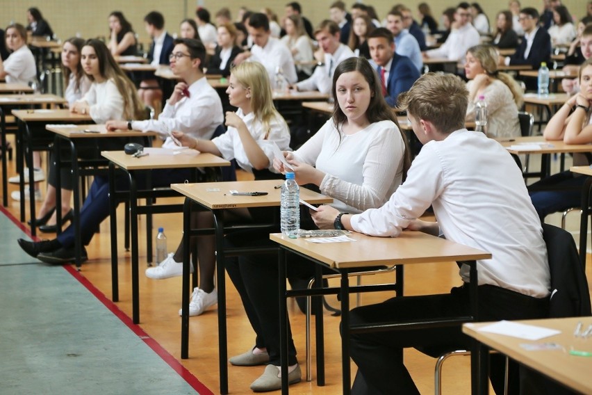 MATURA 2018 JĘZYK POLSKI: TEMATY, PYTANIA i ODPOWIEDZI Z...