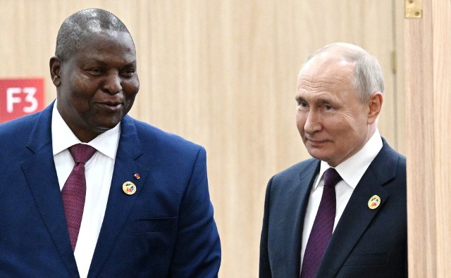 Przywódca Republiki Środkowoafrykańskiej pojawił się na szczycie Rosja-Afryka pod koniec lipca.