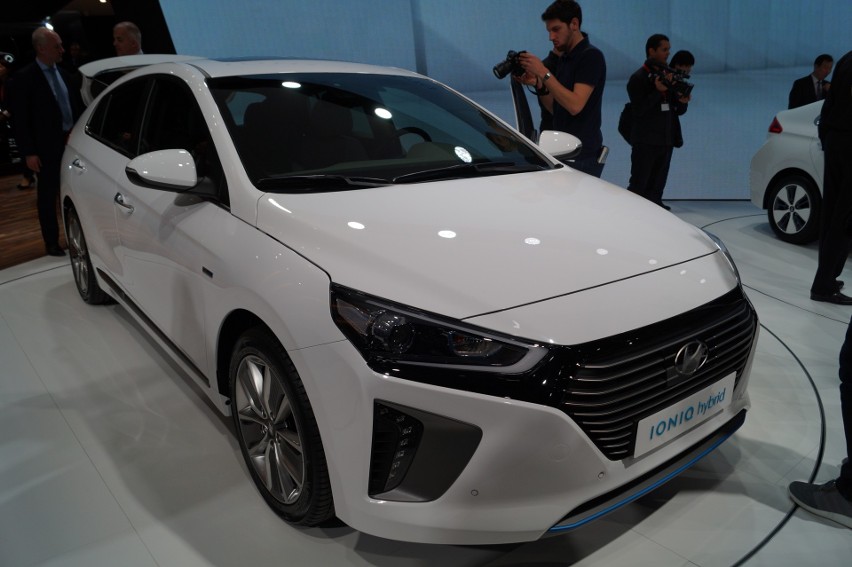 Hyundai IONIQ...