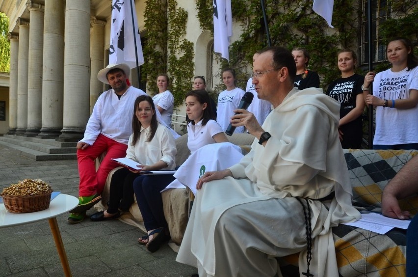 Lednica 2017: 3 czerwca spotkanie młodych nad Lednicą. To...