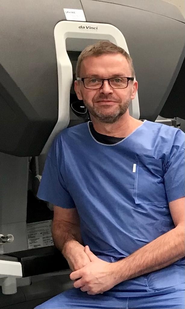 Dr Adam Kozłowski - chirurg urolog ze Śniadecji, który razem...