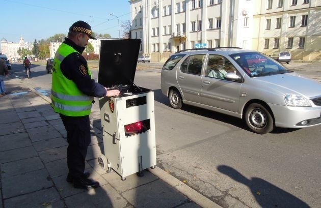 Ten fotoradar jest montowany w różnych miejscach Łodzi.