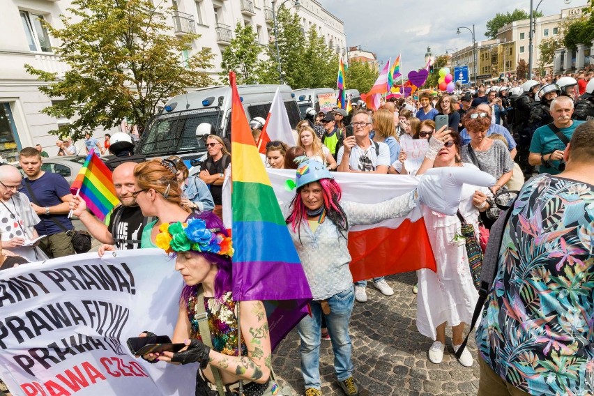 Setki osób przeszło ulicami Białegostoku w pierwszym w...