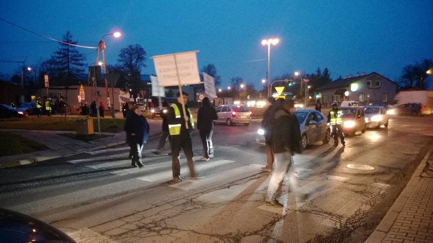 Nowosolna zablokowana! Korki na Brzezińskiej i 6 innych ulicach!