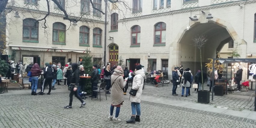 Ruszyły jarmarki świąteczne we Wrocławiu. Sprawdźcie szczegóły
