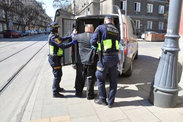 Białostoczanin zatrzymany w Warszawie przez straż miejską