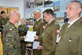 Żołnierze 10 Brygady Logistycznej w Opolu otrzymali awans na wyższe stopnie. Uroczystość odbyła się w Sali Tradycji 10 BLog