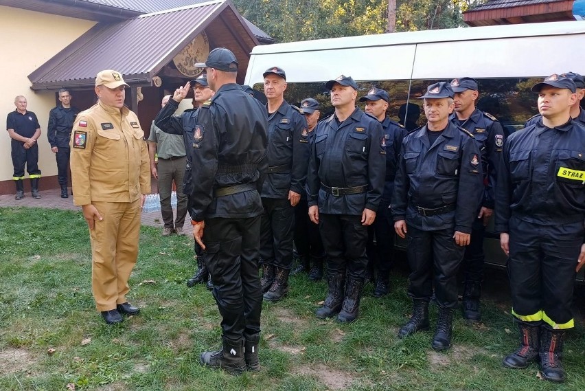 Blisko 100 strażaków z całego Podkarpacia ćwiczyło w Orliskach. Zobaczcie zdjęcia z manewrów