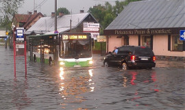 Jurowiecka zalana po burzy