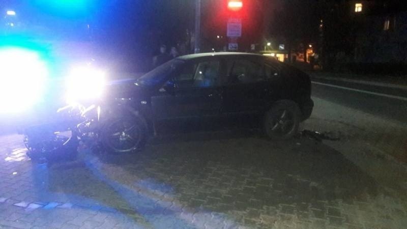 Krynica-Zdrój. Samochód osobowy wypadł z drogi. Na pomoc pospieszyli strażacy