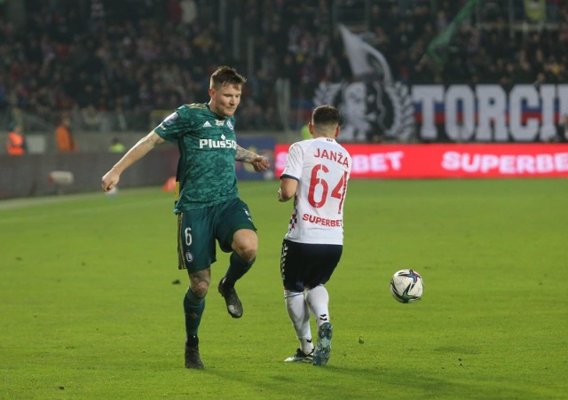 Legia żegna pierwszego piłkarza. Za bardzo "szklany"?