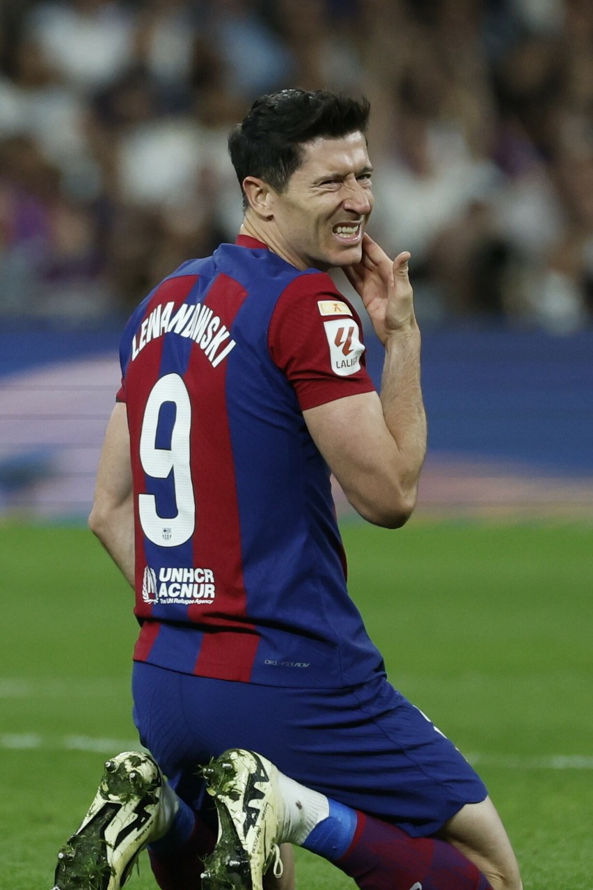 Robert Lewandowski w meczu Real - Barcelona