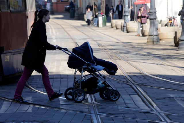 Na ten zapis zwrócił uwagę Sąd Rejonowy w Sokółce na Podlasiu, do którego trafił wniosek o ukaranie dwóch kobiet za to, że pozwoliły dzieciom poniżej siódmego roku życia na poruszanie się wiejską drogą.