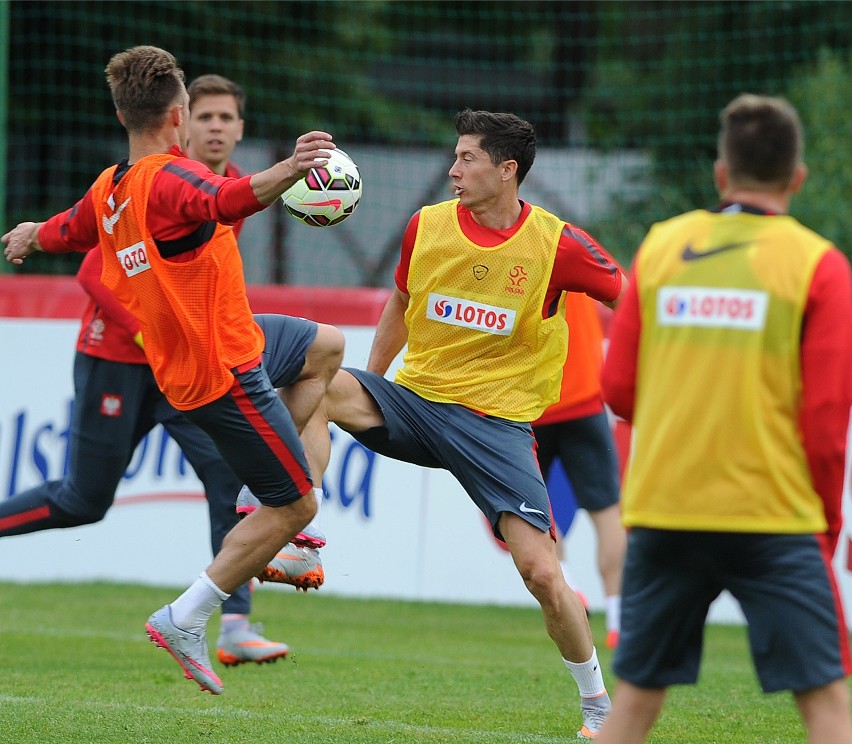 Mecz Polska - Gruzja Robert Lewandowski zagra bez maski