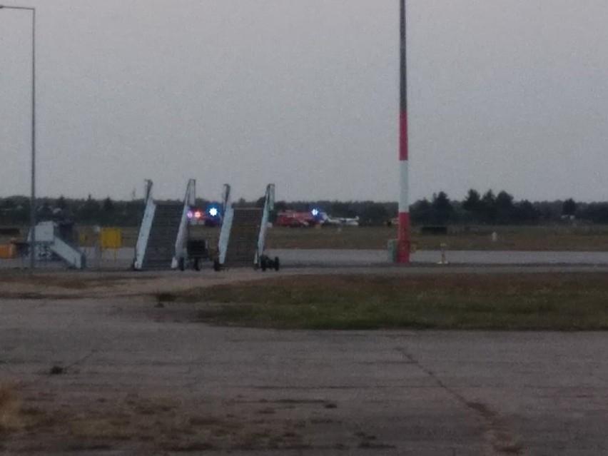 Poznań: Awaryjne lądowanie na lotnisku Ławica. Samolot wylądował bez podwozia