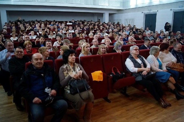 Przedszkolaki z "Misia" wystąpiły dla babć i dziadNa widowni Teatru Miejskiego w Inowrocławiu na wystąp swych wnuków czekali babcie i dziadkowie